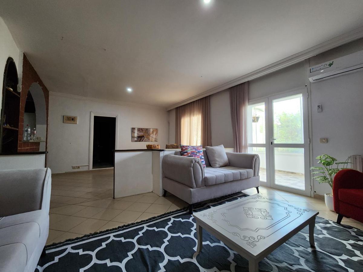 Duplex Bien Equipe Securise Avec Jardin Et Veranda La Marsa Exterior foto