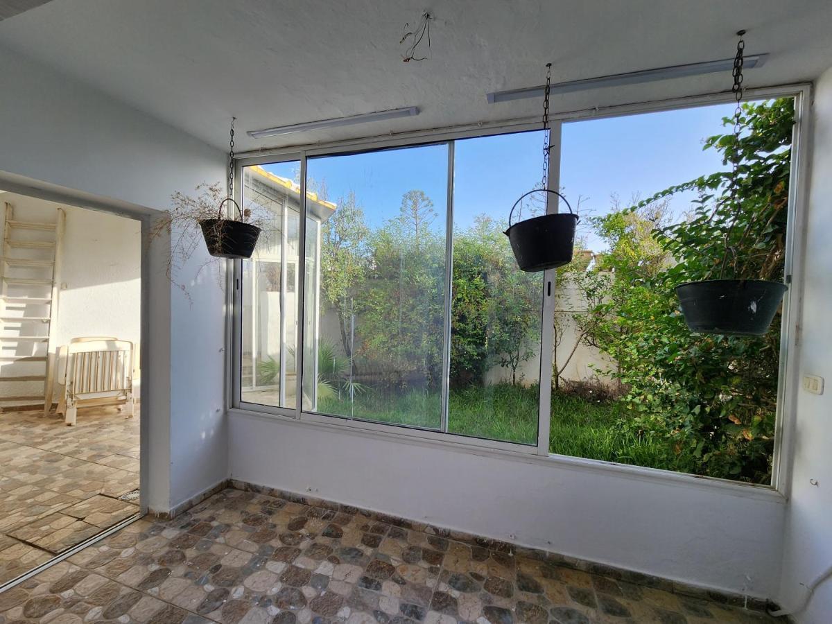 Duplex Bien Equipe Securise Avec Jardin Et Veranda La Marsa Exterior foto