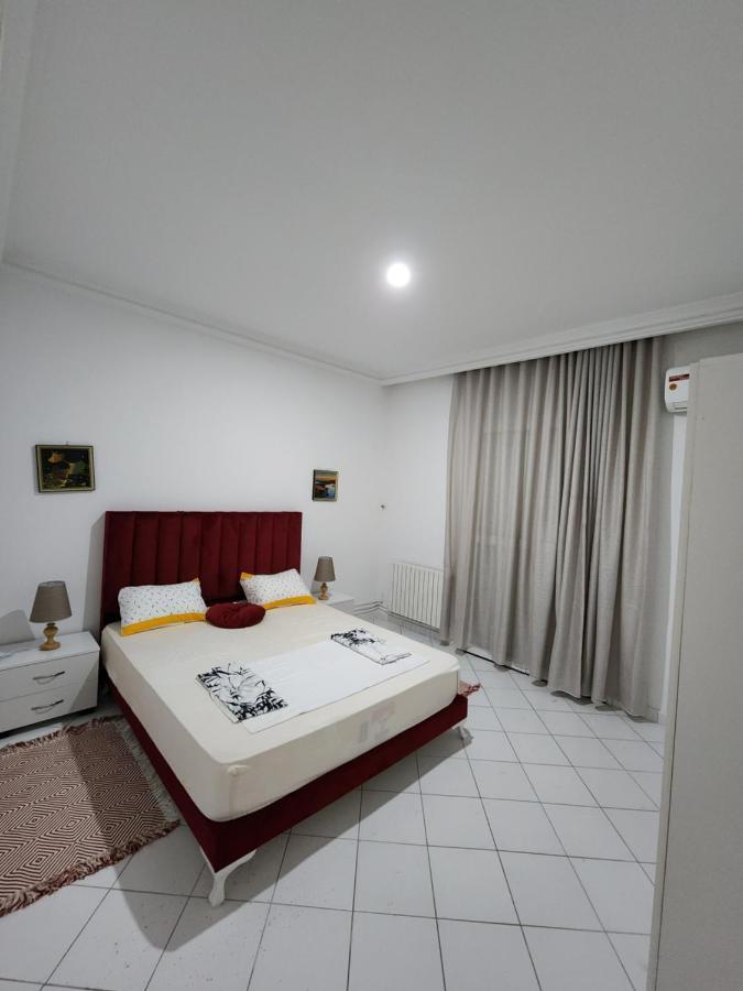 Duplex Bien Equipe Securise Avec Jardin Et Veranda La Marsa Exterior foto